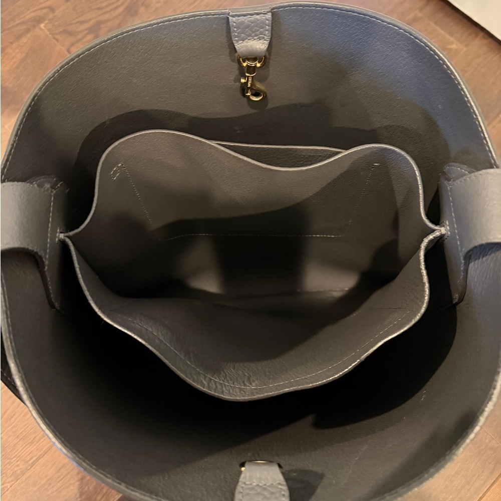 Cuyana Dark Gray Linea Leather Bucket Bag - Picture 10 of 12